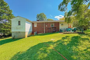 2919 Susan Ln, Winston-Salem, NC 27107 - Photo 19