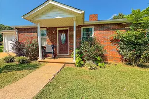 2919 Susan Ln, Winston-Salem, NC 27107 - Photo 3