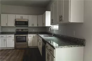 2806 Chillon Ct, Greensboro, NC 27407 - Photo 9