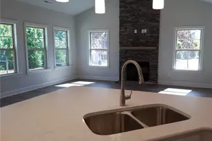 1097 Tulloch Ct, Burlington, NC 27215 - Photo 5