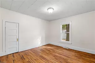 925 Harris St, Eden, NC 27288 - Photo 9
