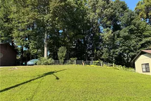 304 E Springfield Rd, High Point, NC 27263 - Photo 5