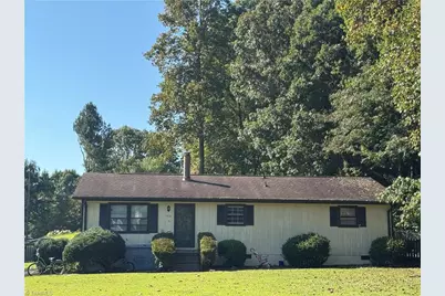 304 E Springfield Road, High Point, NC 27263 - Photo 3