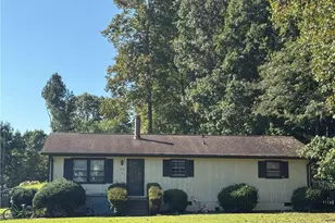 304 E Springfield Rd, High Point, NC 27263 - Photo 3