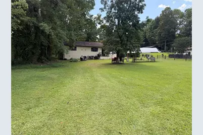 400 E Springfield Road, High Point, NC 27263 - Photo 5