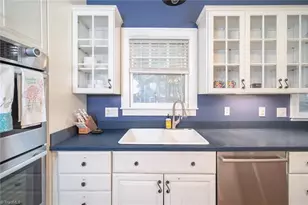 129 Tate St, Greensboro, NC 27403 - Photo 17