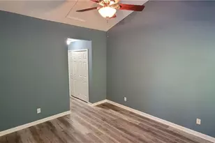 5610 Harbor House Dr, Greensboro, NC 27410 - Photo 11