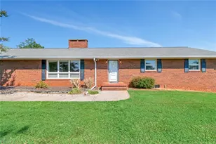 885 Winkler Mill Rd, Wilkesboro, NC 28697 - Photo 3