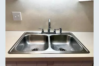 214-C W 5th Street, Lexington, NC 27292 - Photo 15