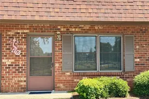 214-C W 5th St, Lexington, NC 27292 - Photo 3