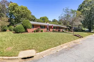 102 Pratt St, Madison, NC 27025 - Photo 3