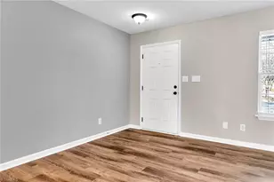 37 Tannenbaum Cir, Greensboro, NC 27410 - Photo 3