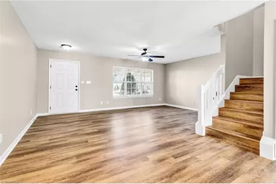 37 Tannenbaum Circle, Greensboro, NC 27410 - Photo 9