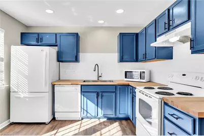 37 Tannenbaum Circle, Greensboro, NC 27410 - Photo 11