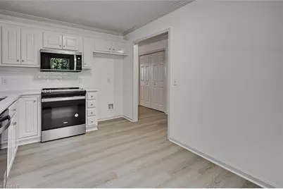 386 Sherwood Oaks Drive, Asheboro, NC 27205 - Photo 17