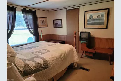 3237 Mountain View Road, Cherry Lane, NC 28627 - Photo 11