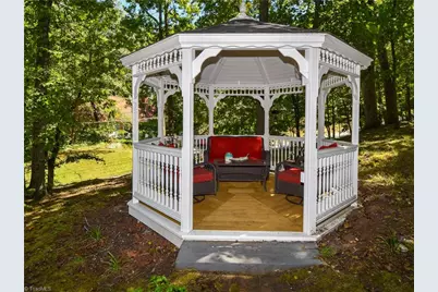 501 Westchester Drive, High Point, NC 27262 - Photo 15