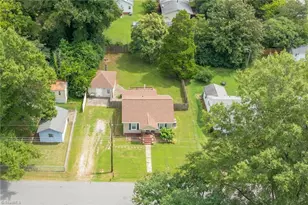 606 Cedar St, Eden, NC 27288 - Photo 31