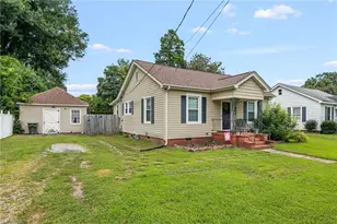 606 Cedar St, Eden, NC 27288 - Photo 3