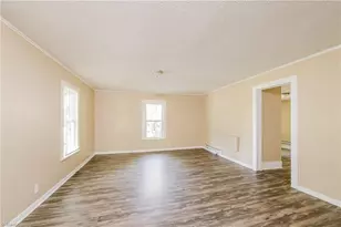 521 E 1st St, Lexington, NC 27292 - Photo 5