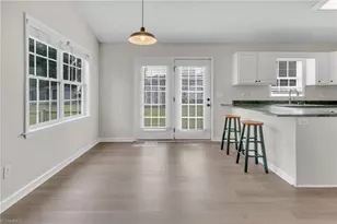 21 Oak Meadow Ln, Thomasville, NC 27360 - Photo 7