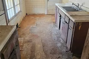 491 Pleasant Hill Dr, Elkin, NC 28621 - Photo 7