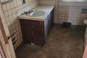 491 Pleasant Hill Dr, Elkin, NC 28621 - Photo 17