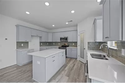 6909 Steeplegate Drive, Burlington, NC 27215 - Photo 15