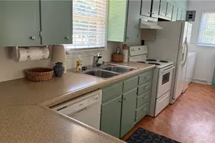 108 Hinshaw Ave, Yadkinville, NC 27055 - Photo 9