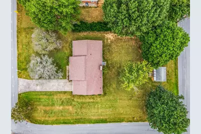 108 Hinshaw Avenue, Yadkinville, NC 27055 - Photo 5