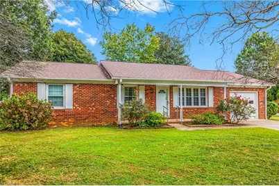 108 Hinshaw Avenue, Yadkinville, NC 27055 - Photo 3