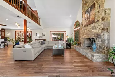 4 Kempton Drive, Greensboro, NC 27406 - Photo 13