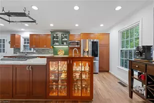 4 Kempton Dr, Greensboro, NC 27406 - Photo 5