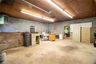 2176 Old Hollow Rd, Walkertown, NC 27051 - Photo 7