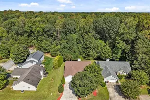 6424 Highland Oak Dr, Greensboro, NC 27410 - Photo 27