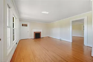 604 Salisbury St, Kernersville, NC 27284 - Photo 7