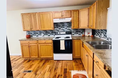 115 Stout Lane, Pilot Mountain, NC 27041 - Photo 7