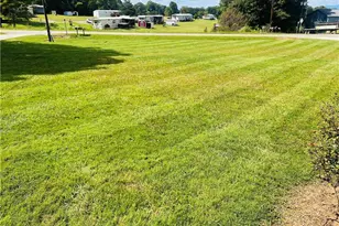 115 Stout Ln, Pilot Mountain, NC 27041 - Photo 23