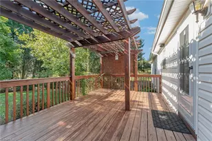 6393 Willow Hill Ct, Pleasant Garden, NC 27313 - Photo 9