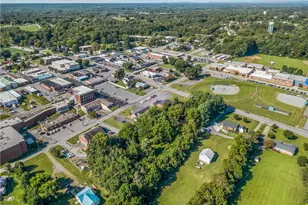 404 N State St, Yadkinville, NC 27055 - Photo 7