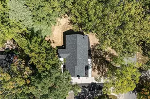 2200 Hathaway Dr, Greensboro, NC 27408 - Photo 39