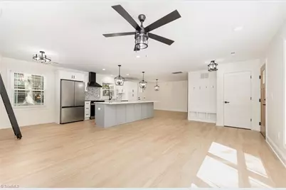 2200 Hathaway Drive, Greensboro, NC 27408 - Photo 3