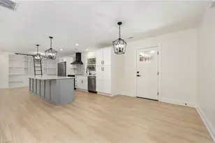 2200 Hathaway Dr, Greensboro, NC 27408 - Photo 9