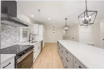 2200 Hathaway Drive, Greensboro, NC 27408 - Photo 11