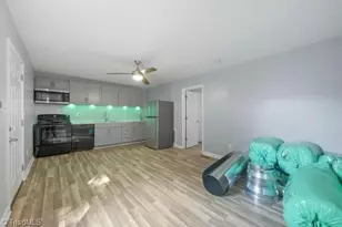 815 Milton St, Greensboro, NC 27403 - Photo 15