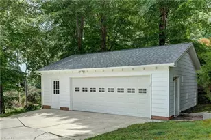 42 Kemp Rd E, Greensboro, NC 27410 - Photo 33