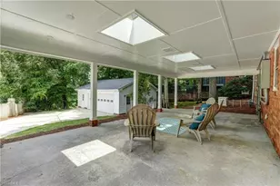 42 Kemp Rd E, Greensboro, NC 27410 - Photo 5