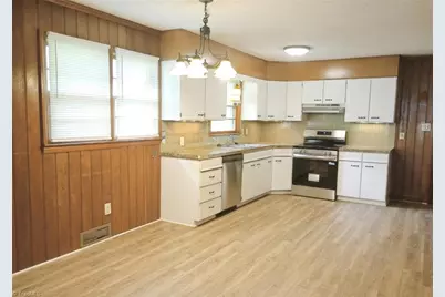 2557 Alderney Lane, Winston-Salem, NC 27103 - Photo 19