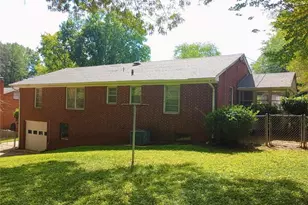 2557 Alderney Ln, Winston-Salem, NC 27103 - Photo 5