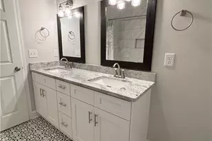 802 Montgomery St, Reidsville, NC 27320 - Photo 9